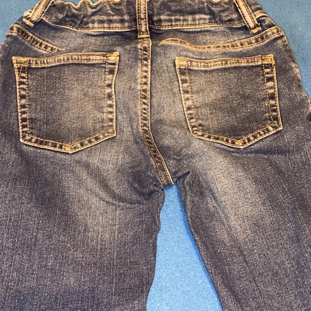 Gap kids boys 7 straight jeans with fake button